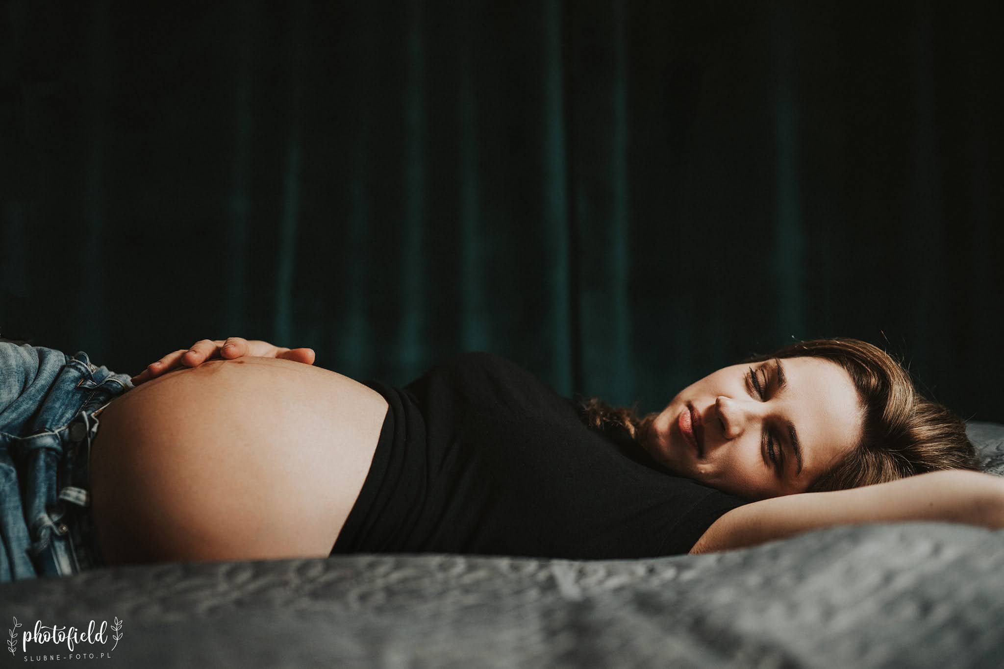 Sesja brzuszkowa ciążowa w domu Łódź