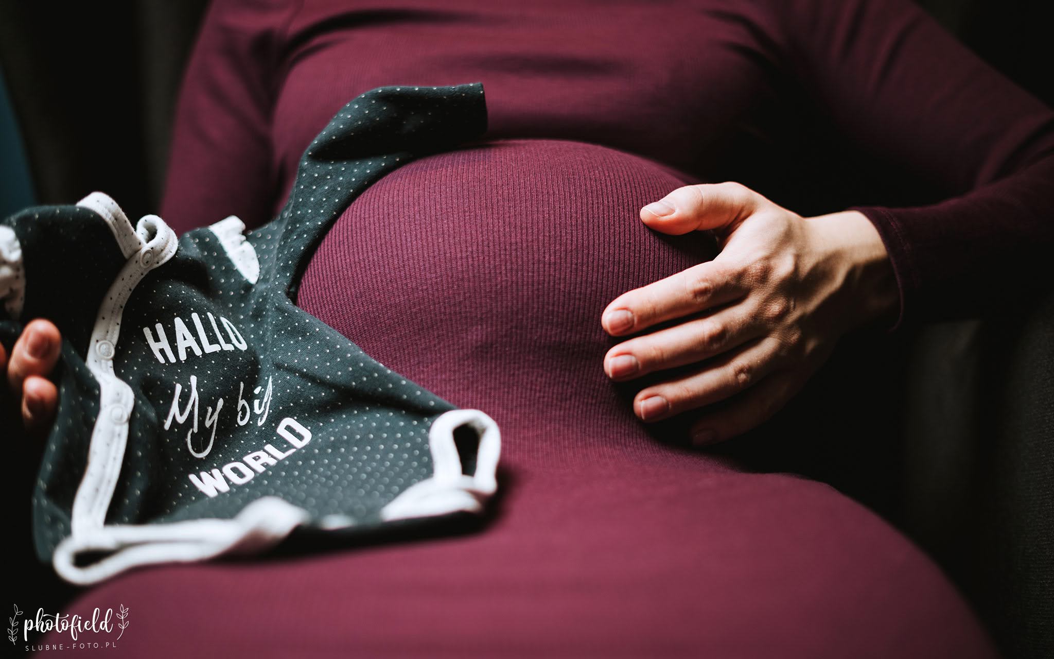 Sesja brzuszkowa ciążowa w domu Łódź